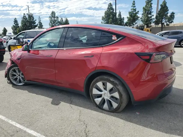 7SAYGDED6RF028551 2024 TESLA MODEL Y - Image 2