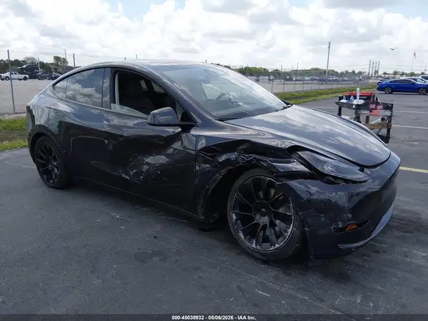 7SAYGDED6RF037024 2024 TESLA MODEL Y - Image 1