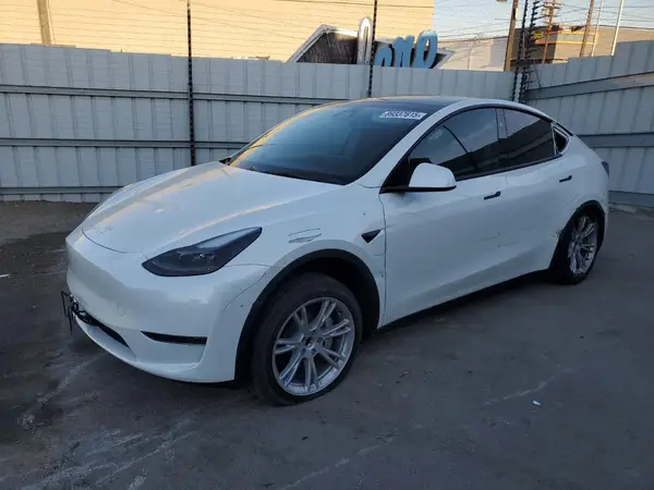 7SAYGDED6RF038271 2024 TESLA MODEL Y - Image 1