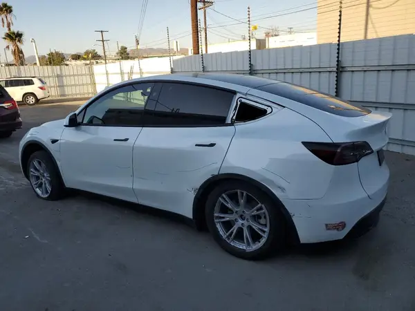 7SAYGDED6RF038271 2024 TESLA MODEL Y - Image 2