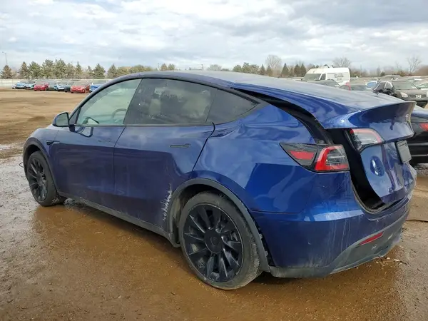 7SAYGDED6RF038593 2024 TESLA MODEL Y - Image 2