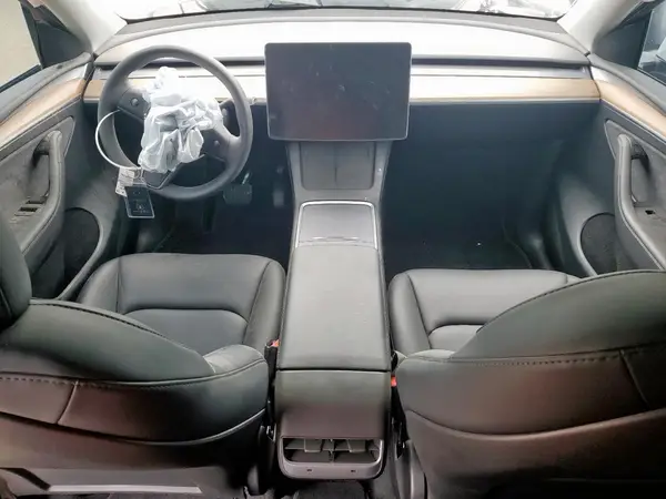7SAYGDED6RF040196 2024 TESLA MODEL Y - Image 8