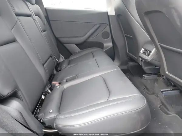 7SAYGDED6RF040246 2024 TESLA MODEL Y - Image 8