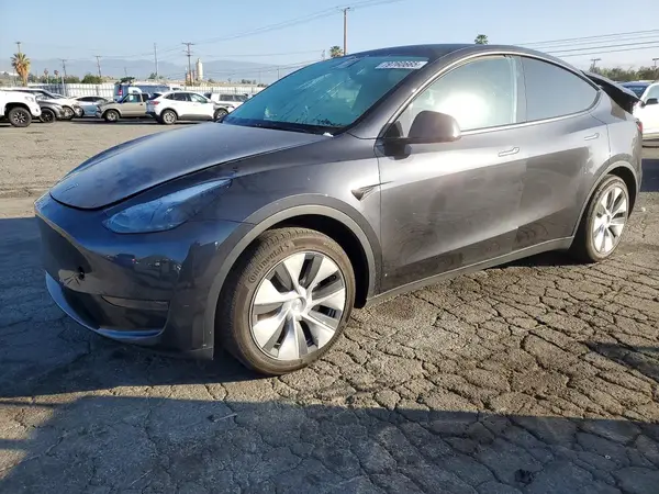 7SAYGDED6RF042997 2024 TESLA MODEL Y - Image 1