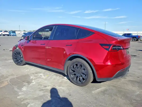 7SAYGDED6RF043020 2024 TESLA MODEL Y - Image 2