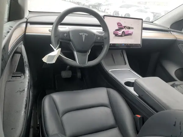 7SAYGDED6RF053918 2024 TESLA MODEL Y - Image 8