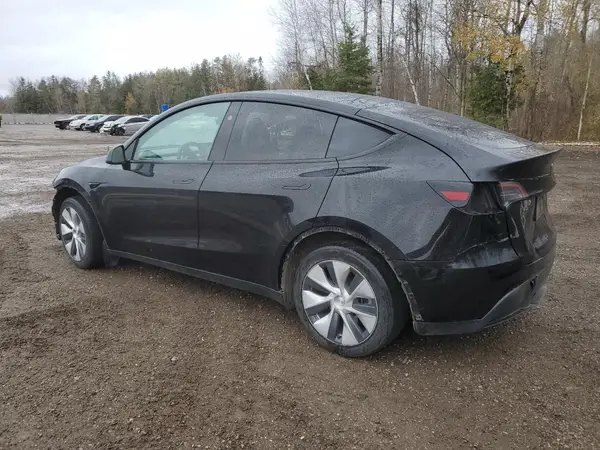 7SAYGDED6RF054826 2024 TESLA MODEL Y - Image 2