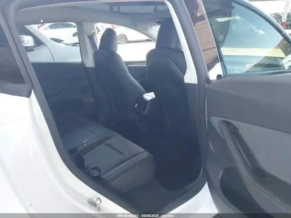7SAYGDED6RF056253 2024 TESLA MODEL Y - Image 8