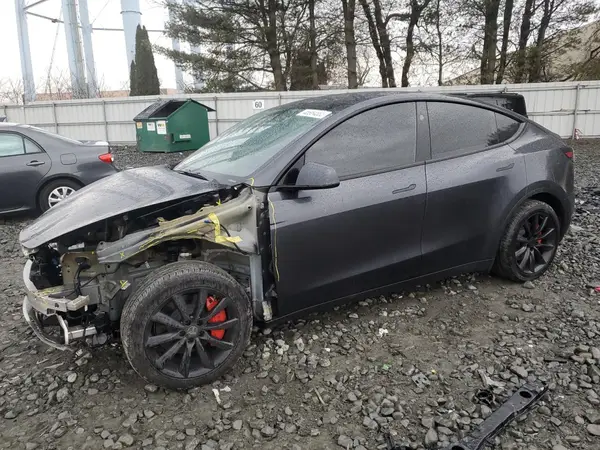 7SAYGDED6RF093531 2024 TESLA MODEL Y - Image 1