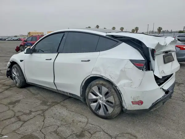 7SAYGDED6RF095408 2024 TESLA MODEL Y - Image 2