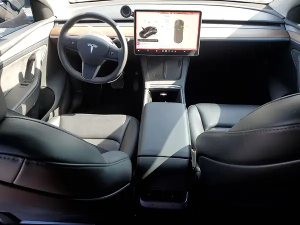 7SAYGDED6RF096073 2024 TESLA MODEL Y - Image 8