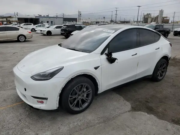 7SAYGDED6RF101045 2024 TESLA MODEL Y - Image 1