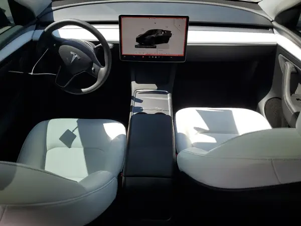 7SAYGDED6RF101479 2024 TESLA MODEL Y - Image 8