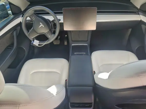 7SAYGDED6RF104477 2024 TESLA MODEL Y - Image 8