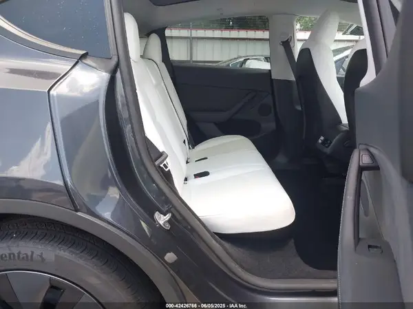 7SAYGDED6RF105712 2024 TESLA MODEL Y - Image 8