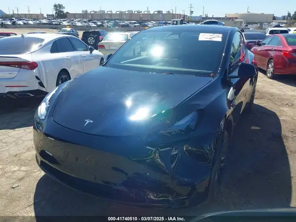 7SAYGDED6RF122039 2024 TESLA MODEL Y - Image 2