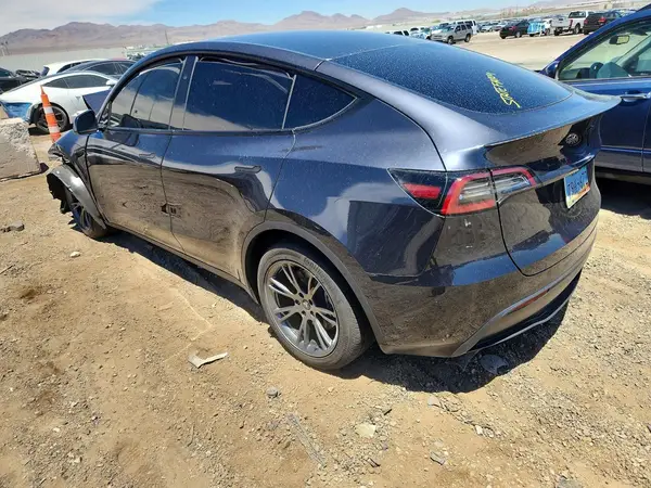 7SAYGDED6RF124308 2024 TESLA MODEL Y - Image 2