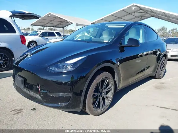 7SAYGDED6RF152657 2024 TESLA MODEL Y - Image 2