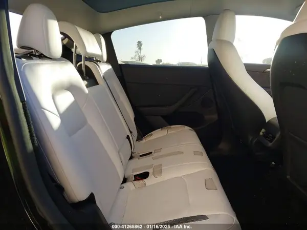 7SAYGDED6RF152657 2024 TESLA MODEL Y - Image 8