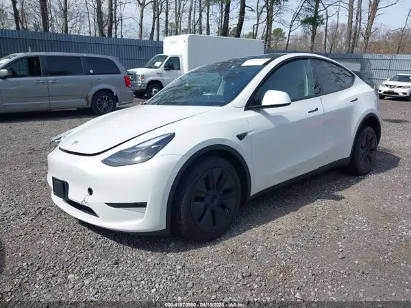 7SAYGDED6RF160936 2024 TESLA MODEL Y - Image 2