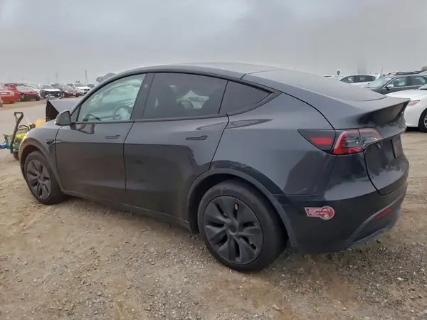 7SAYGDED6RF184962 2024 TESLA MODEL Y - Image 2
