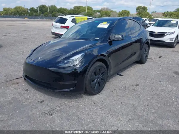 7SAYGDED6RF191135 2024 TESLA MODEL Y - Image 2