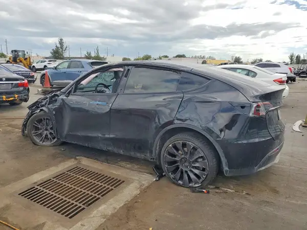 7SAYGDED6RF206541 2024 TESLA MODEL Y - Image 2