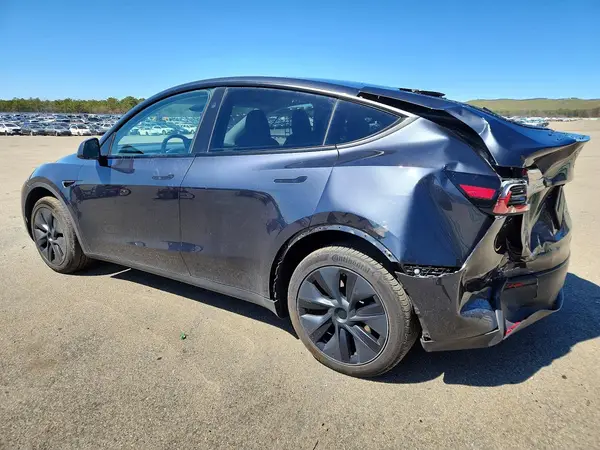 7SAYGDED6RF211836 2024 TESLA MODEL Y - Image 2