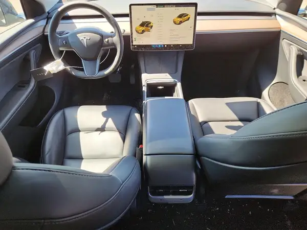 7SAYGDED6RF211836 2024 TESLA MODEL Y - Image 8