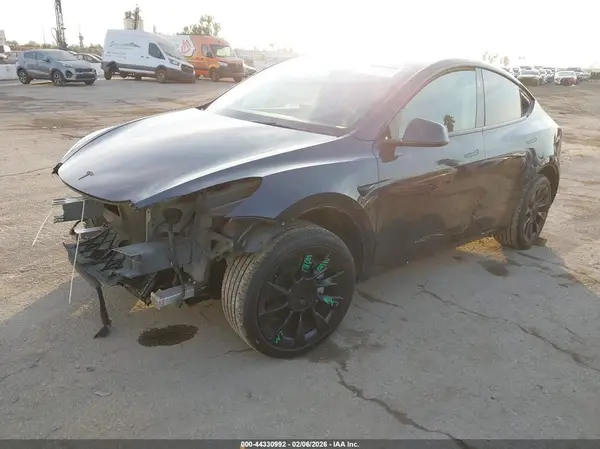 7SAYGDED6RF212565 2024 TESLA MODEL Y - Image 2