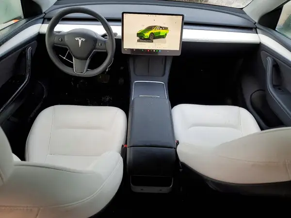 7SAYGDED6SA351761 2025 TESLA MODEL Y - Image 8