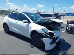7SAYGDED6SA369726 2025 TESLA MODEL Y