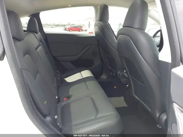 7SAYGDED6SA373632 2025 TESLA MODEL Y - Image 8