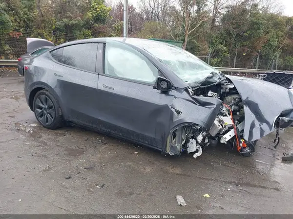 7SAYGDED6SA374635 2025 TESLA MODEL Y - Image 1