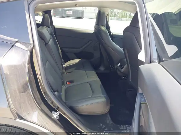 7SAYGDED6SA376997 2025 TESLA MODEL Y - Image 8