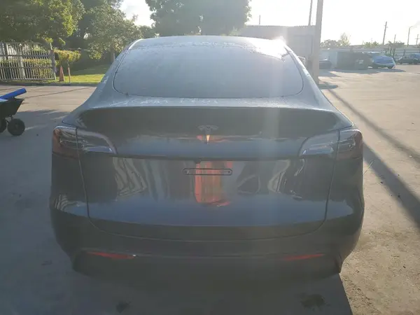 2025 TESLA MODEL Y auction photo 6