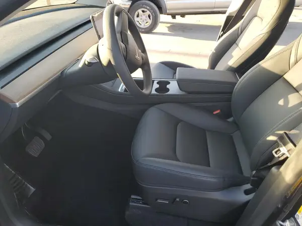 2025 TESLA MODEL Y auction photo 7