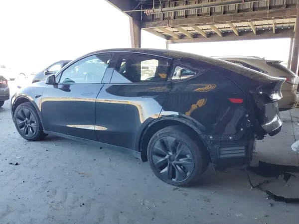 7SAYGDED6SF216220 2025 TESLA MODEL Y - Image 2