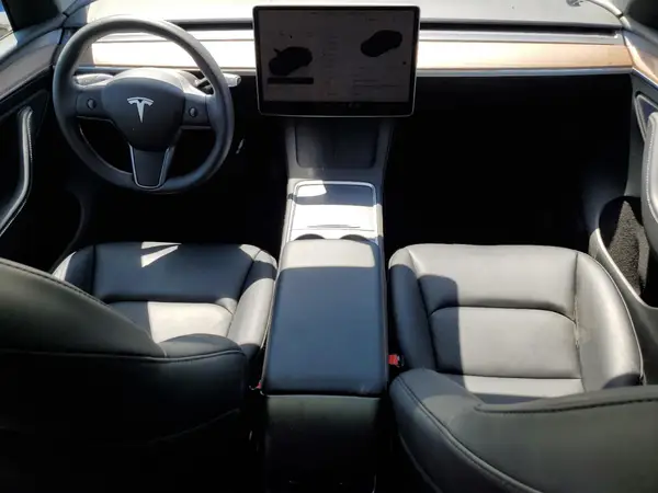 7SAYGDED6SF221160 2025 TESLA MODEL Y - Image 8