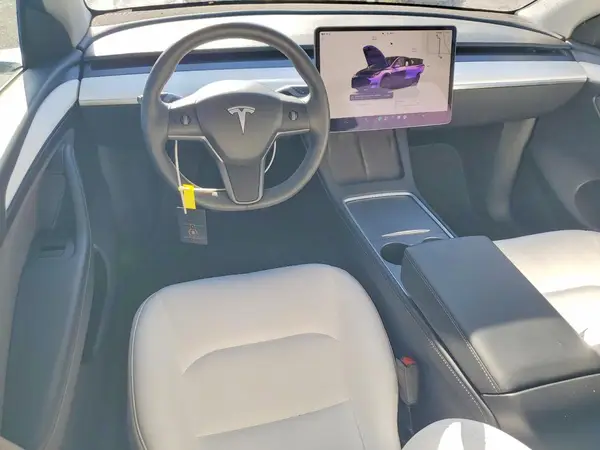 7SAYGDED6SF233762 2025 TESLA MODEL Y - Image 8