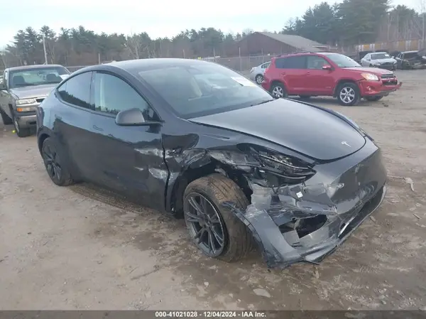 7SAYGDED6SF242199 2025 TESLA MODEL Y - Image 1