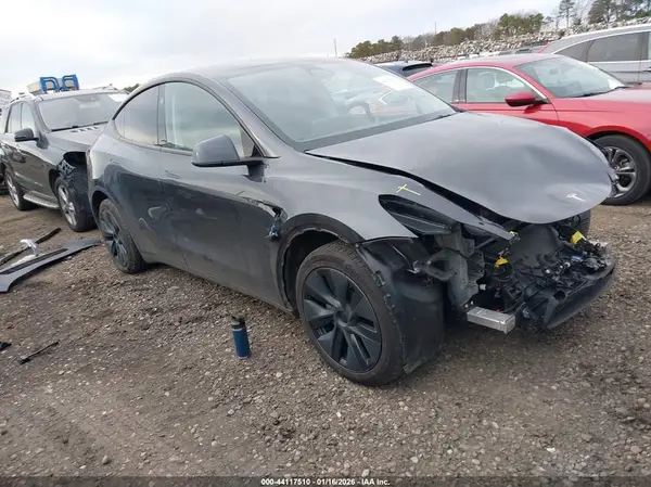 7SAYGDED6SF243935 2025 TESLA MODEL Y - Image 1