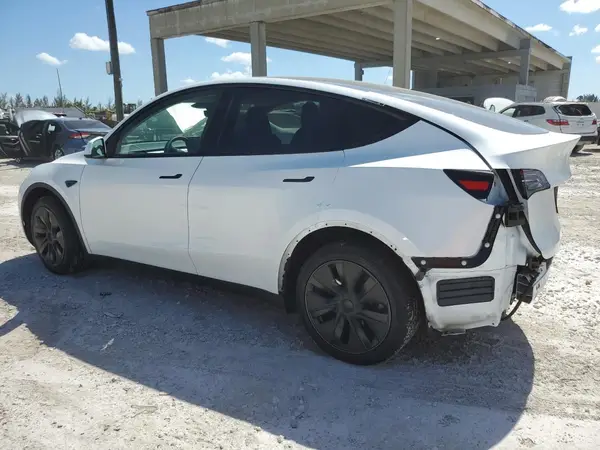 7SAYGDED6SF253266 2025 TESLA MODEL Y - Image 2