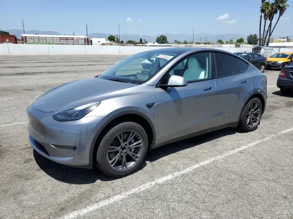 7SAYGDED6SF253901 2025 TESLA MODEL Y - Image 1