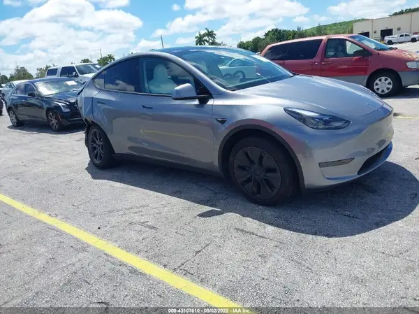 7SAYGDED6SF255115 2025 TESLA MODEL Y - Image 1
