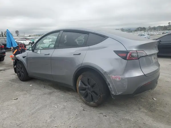 7SAYGDED6SF256765 2025 TESLA MODEL Y - Image 2