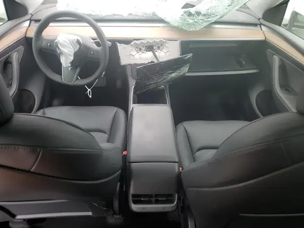 7SAYGDED6SF256765 2025 TESLA MODEL Y - Image 8