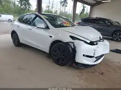 7SAYGDED6SF258838 2025 TESLA MODEL Y