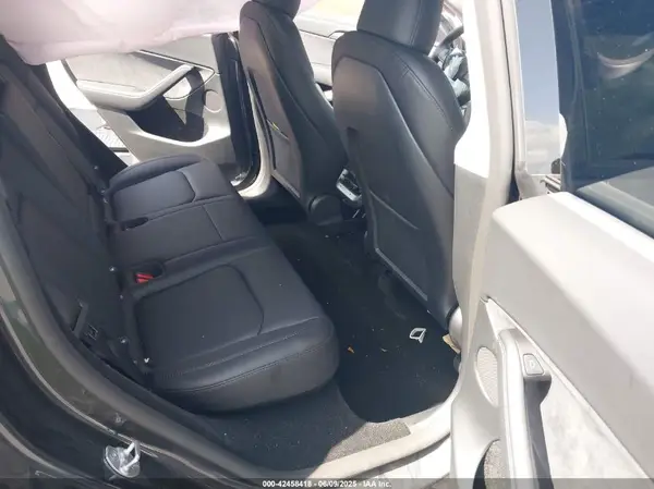 7SAYGDED6SF261478 2025 TESLA MODEL Y - Image 8