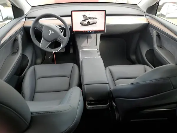7SAYGDED6SF271931 2025 TESLA MODEL Y - Image 8